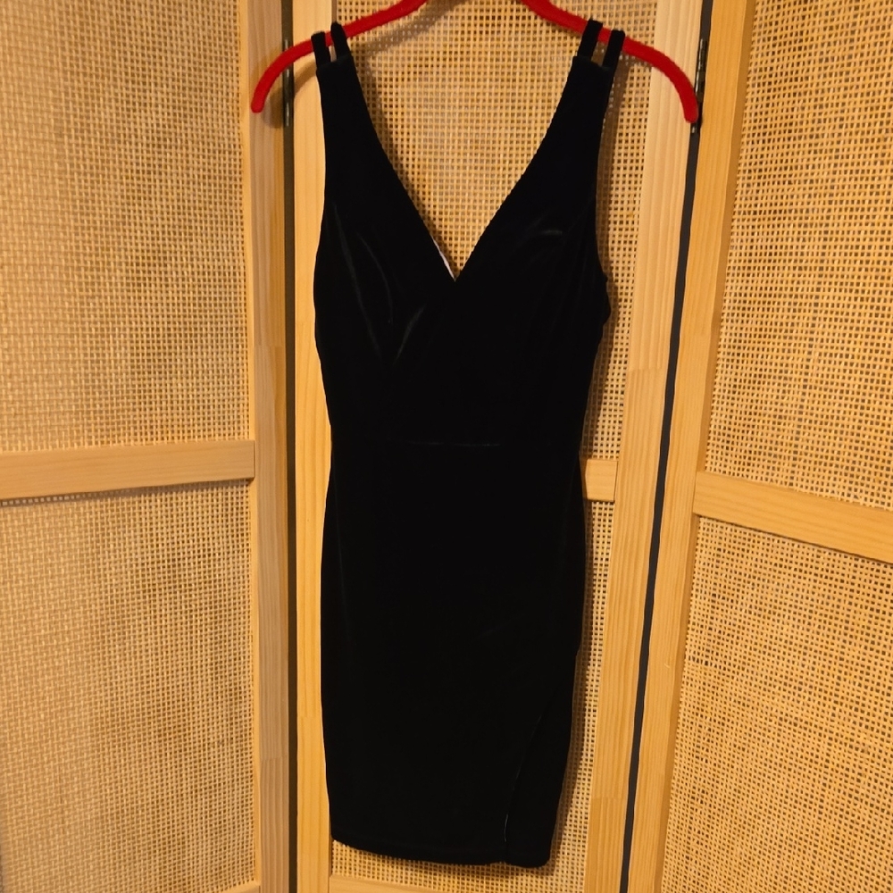 City Vibe Elegant Black Sleeveless Dress Velvet Lined Size 0 Wedding Party